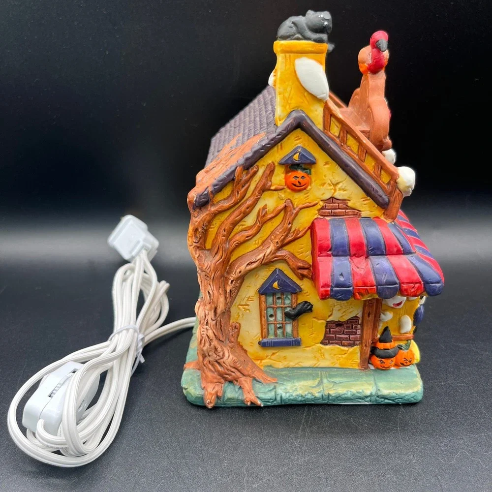 Trick or Treat Cafe Halloween Village Light Up Ceramic Haunted House New Cord
